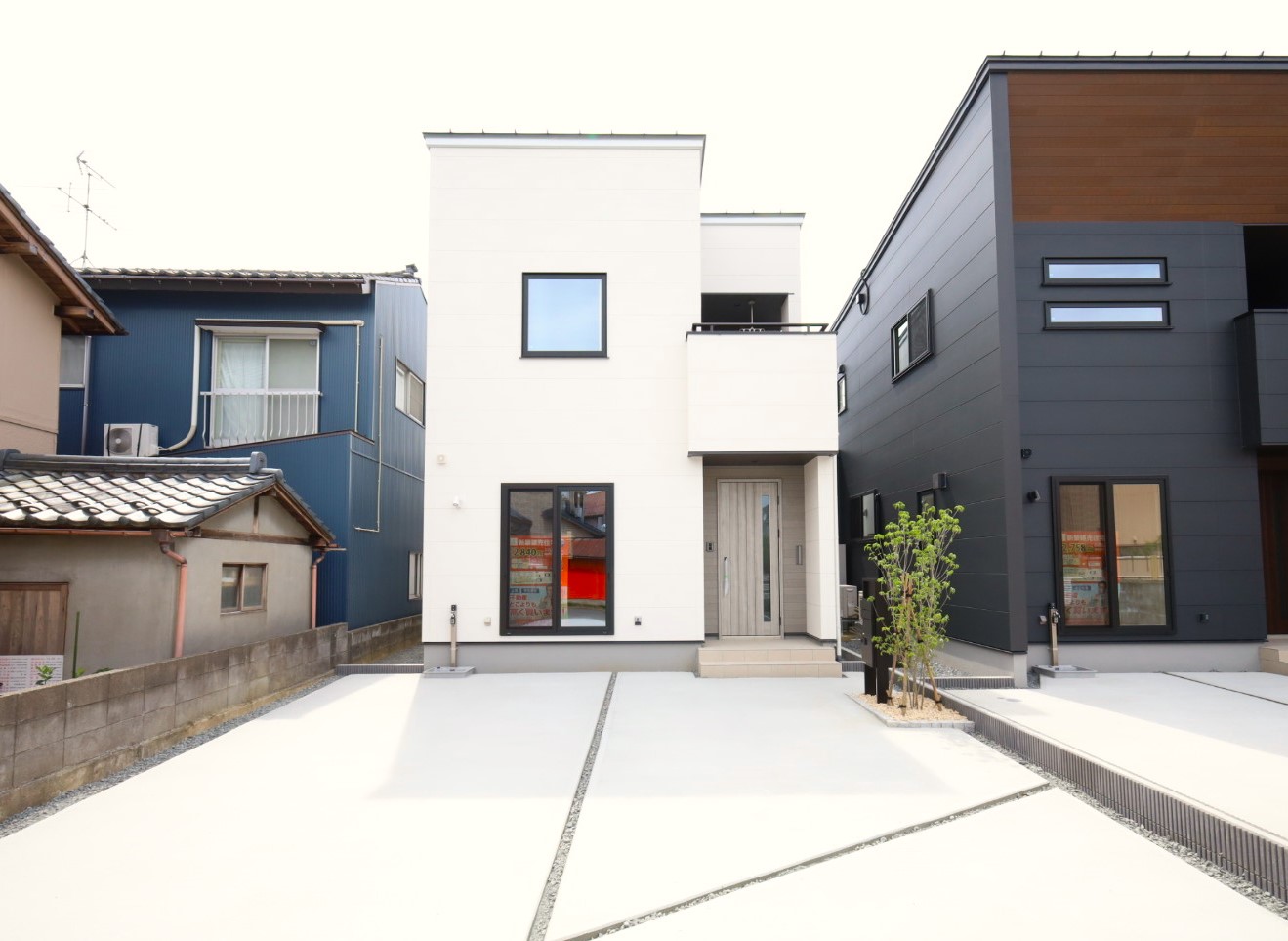 秋葉区新町3丁目A棟/新津駅まで徒歩約13分！小・中学校も徒歩圏内♪のイメージ画像